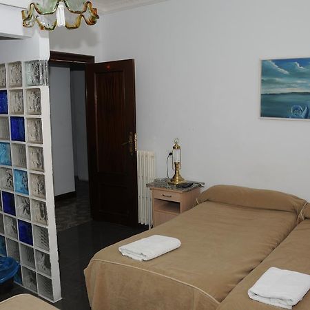 Pension Iglesias Сарагоса Екстер'єр фото